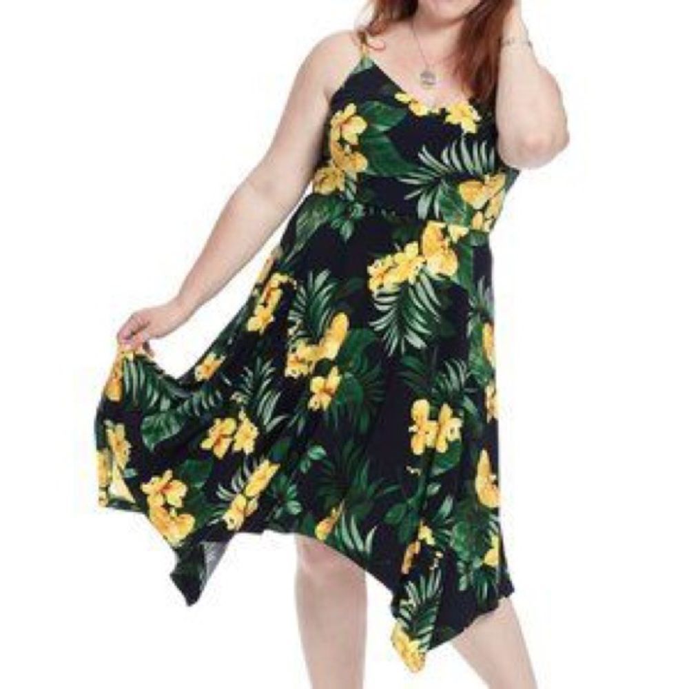 London Times Woman MIDI Dress in Floral Print Handkerchief Hem Size 1X